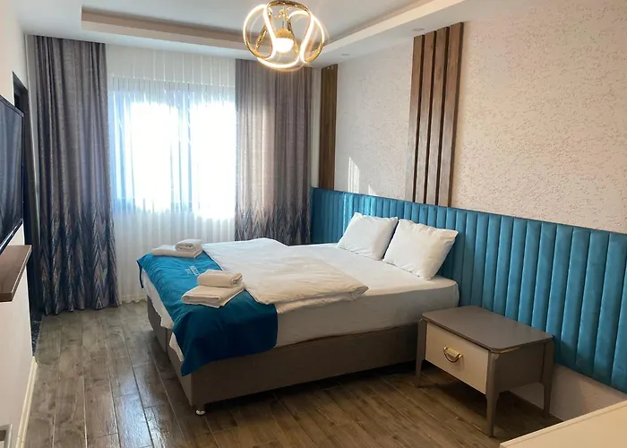 Rosella Royal - روزيلا رويال